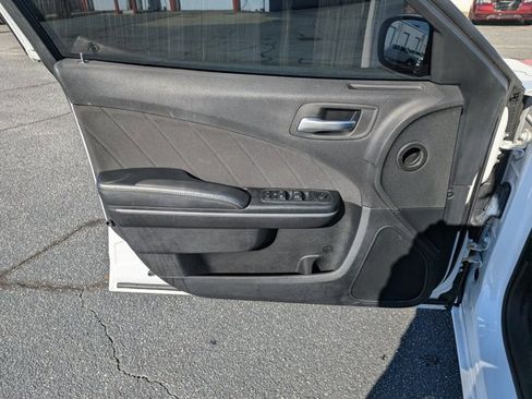Used 2020 Dodge Charger SXT image 21