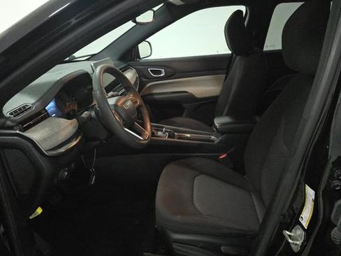 Used 2023 Jeep Compass Sport AWD/4WD image 5