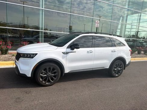 Certified 2023 Kia Sorento SX Prestige AWD/4WD image 2