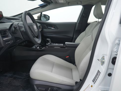 Used 2025 Toyota Prius Limited image 24