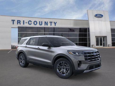 New 2026 Ford Explorer Active w/ Active Comfort Package image 7