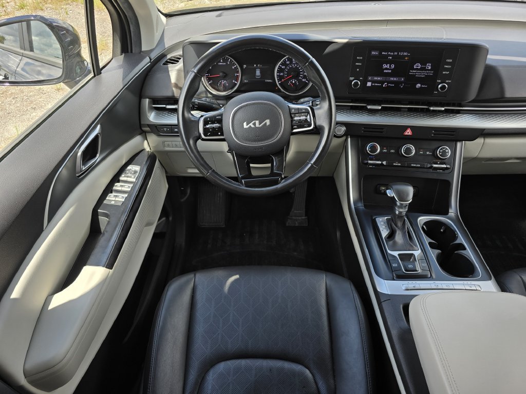 Certified 2022 Kia Carnival LX FWD image 20