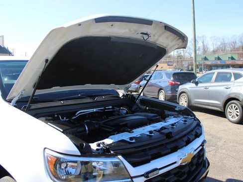 Used 2021 Chevrolet Colorado LT w/ Fleet Safety Package RWD image 32
