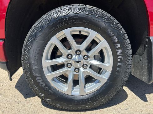 Used 2021 Chevrolet Silverado 1500 RST AWD/4WD image 10