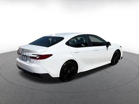 Used 2026 Toyota Camry SE FWD image 13