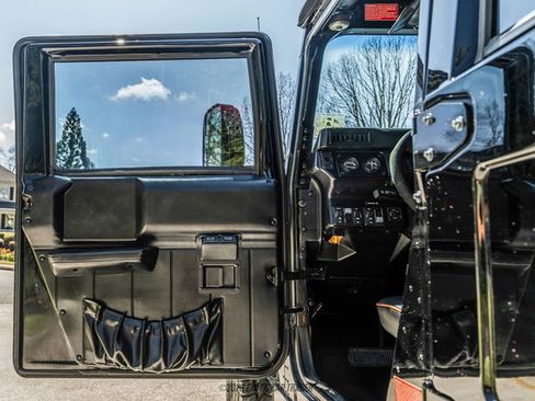 Used 1996 HUMMER H1 4-Door Open Top image 23