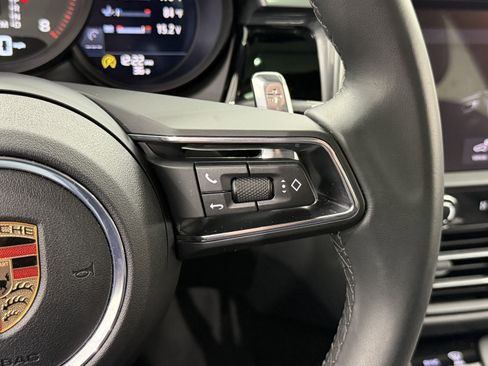 Certified 2025 Porsche Macan image 46