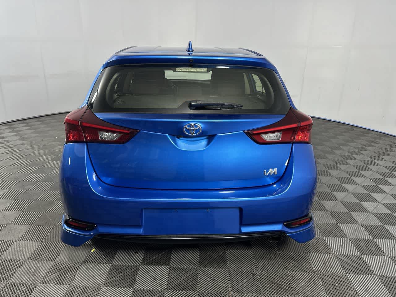 Used 2017 Toyota Corolla iM w/ All-Weather Mat Package FWD image 7