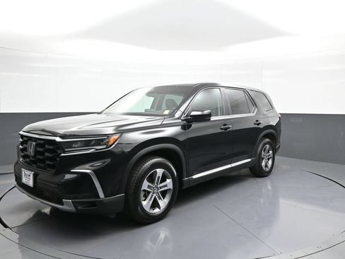 Certified 2025 Honda Pilot EX-L image 1