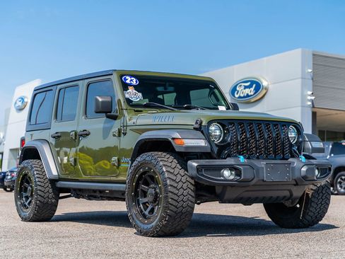 Used 2023 Jeep Wrangler Unlimited w/ Cold Weather Group AWD/4WD image 1