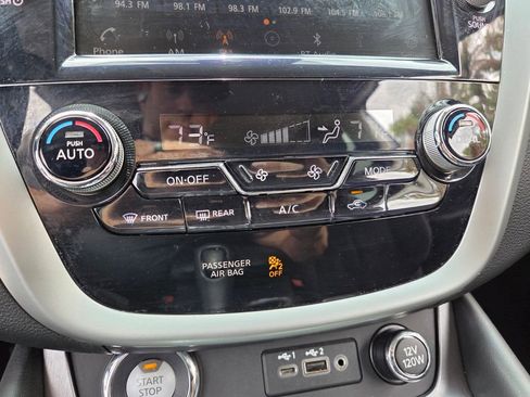 Used 2020 Nissan Murano SV image 30