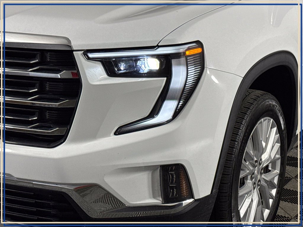 Certified 2026 GMC Acadia Elevation w/ Elevation Premium Package AWD/4WD image 2