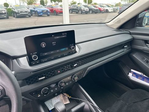 Used 2025 Honda Accord SE image 5