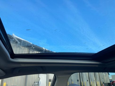 Used 2021 Subaru Forester Premium image 25