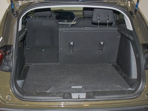 Used 2024 Chevrolet Trax LS w/ LS Convenience Package image 25