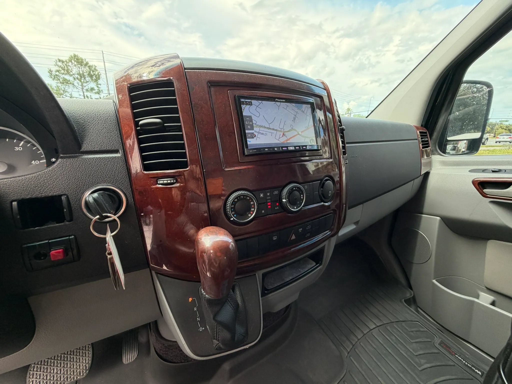 Used 2012 Mercedes-Benz Sprinter 2500 image 20