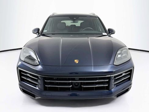 Certified 2026 Porsche Cayenne AWD/4WD image 6
