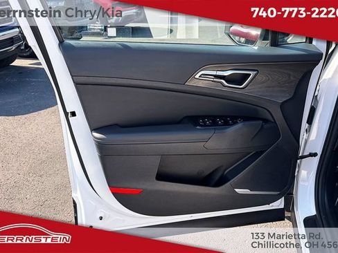 Used 2025 Kia Sportage X-Line AWD/4WD image 13