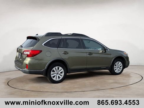 Used 2015 Subaru Outback 2.5i Premium image 3