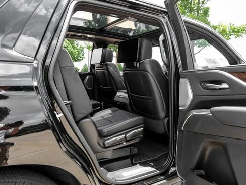 Used 2024 Cadillac Escalade Sport Platinum w/ LPO, ONYX Package AWD/4WD image 44