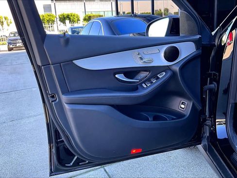 Used 2022 Mercedes-Benz GLC 300 image 22