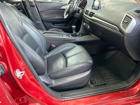 Used 2018 MAZDA MAZDA3 Touring FWD image 13