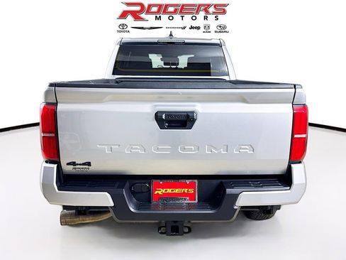 Used 2024 Toyota Tacoma TRD Off-Road image 6
