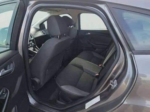 Used 2013 Ford Focus SE FWD image 7