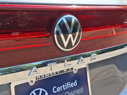 Certified 2024 Volkswagen Atlas SE w/ Panoramic Sunroof Package AWD/4WD image 31