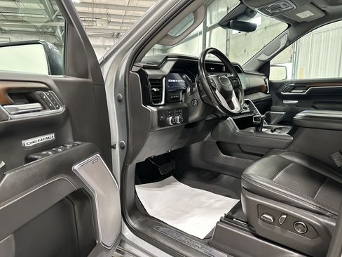 Used 2024 GMC Sierra 1500 Denali w/ Denali Reserve Package AWD/4WD image 12