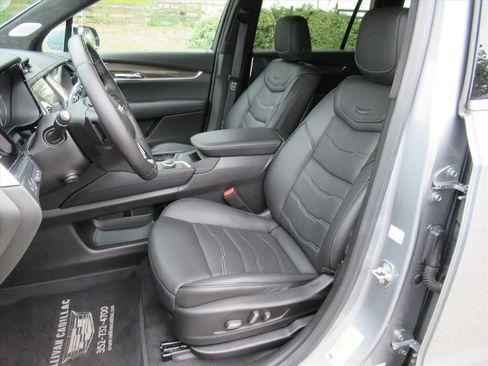 Certified 2025 Cadillac XT6 Premium Luxury w/ Platinum Package AWD/4WD image 19