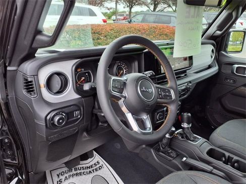 Used 2024 Jeep Wrangler Sahara w/ Technology Group image 11
