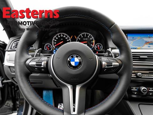Used 2015 BMW M5 image 20