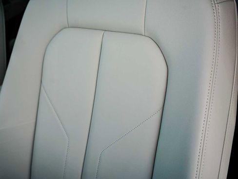 Used 2025 Audi Q3 2.0T Premium w/ Convenience Package image 26