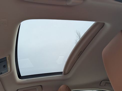 Used 2020 Lexus UX 250h w/ Premium Package image 16