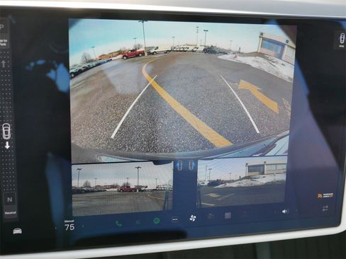 Used 2022 Tesla Model S image 29