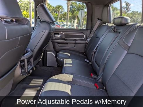 Used 2025 RAM 3500 Laramie image 17