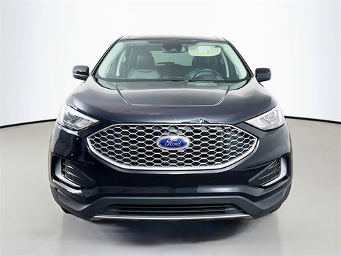 Used 2023 Ford Edge SEL image 2