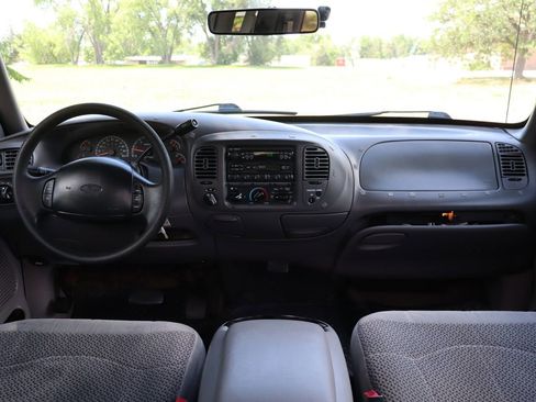 Used 1999 Ford F150 XLT AWD/4WD image 16