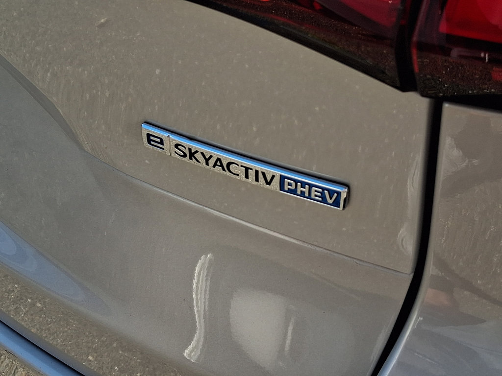 Used 2024 MAZDA CX-90 Plug-In Hybrid w/ Premium Plus AWD/4WD image 16