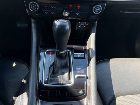 Used 2024 Jeep Compass Latitude AWD/4WD image 30