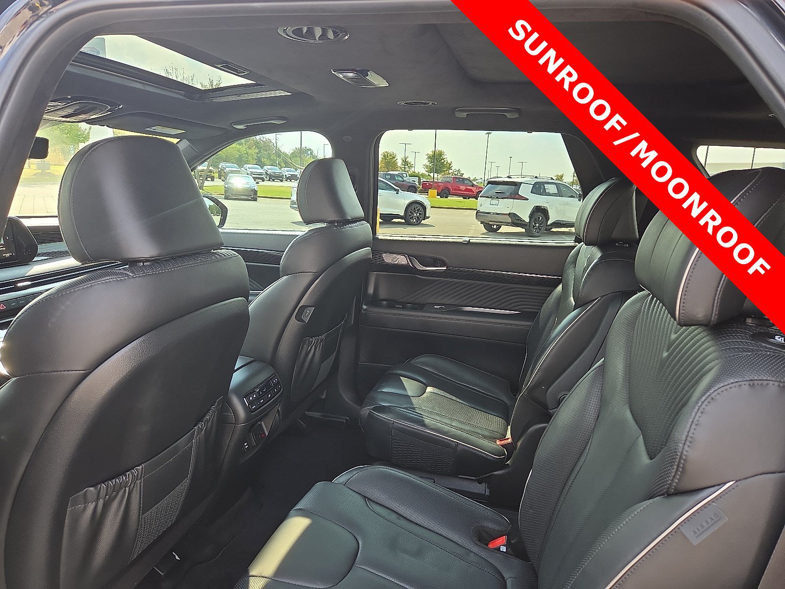 Used 2024 Hyundai Palisade Calligraphy FWD image 9