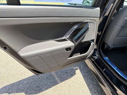 New 2025 BMW 750e xDrive 750e xDrive image 11