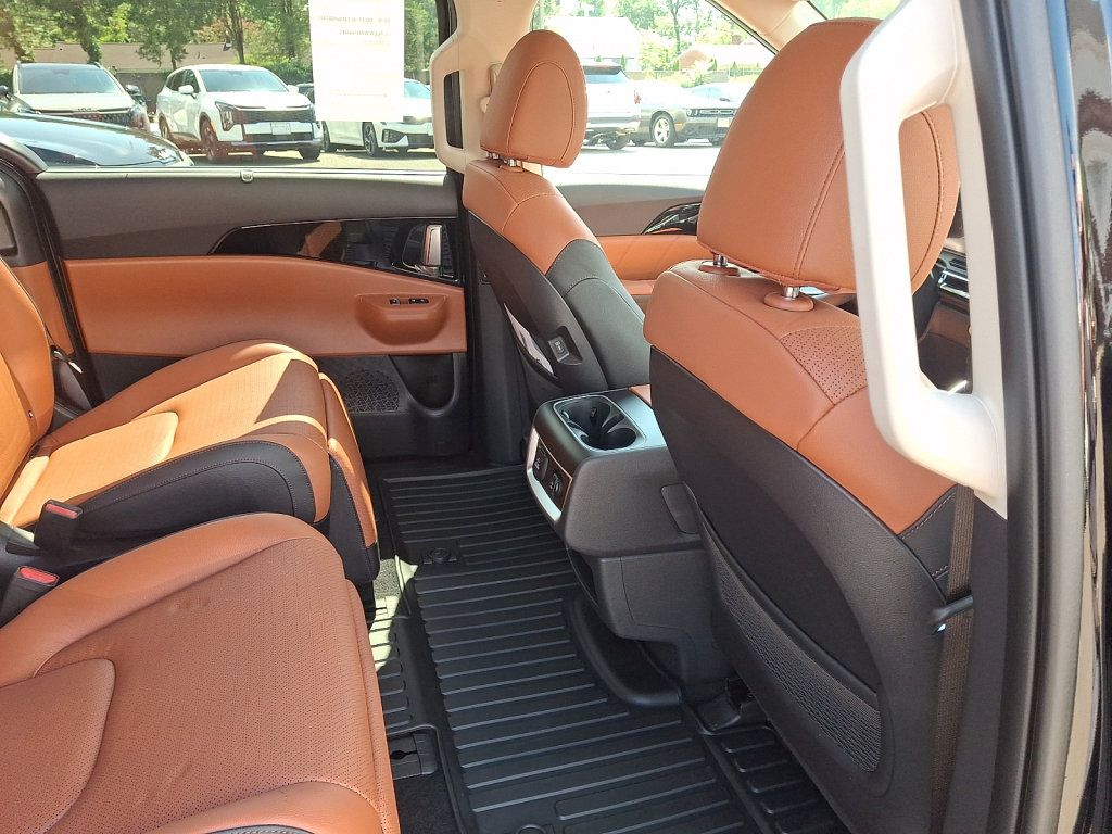 Used 2026 Kia Carnival SX Prestige FWD image 16