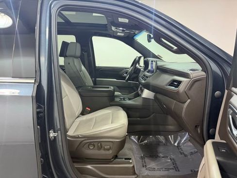 Certified 2021 GMC Yukon SLT w/ SLT Premium Package AWD/4WD image 32