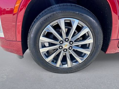 Used 2023 Chevrolet Traverse Premier w/ LPO, Floor Liner Package FWD image 10