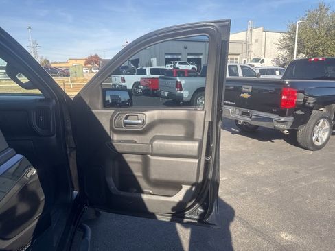 Used 2019 Chevrolet Silverado 1500 Custom w/ Infotainment Package image 20