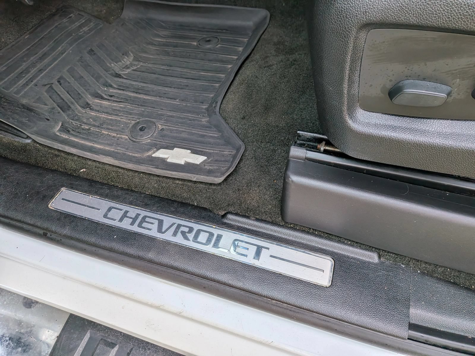Used 2017 Chevrolet Tahoe LT w/ LT Signature Package AWD/4WD image 31