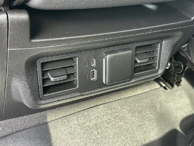Used 2023 Chevrolet Silverado 1500 LT AWD/4WD image 17