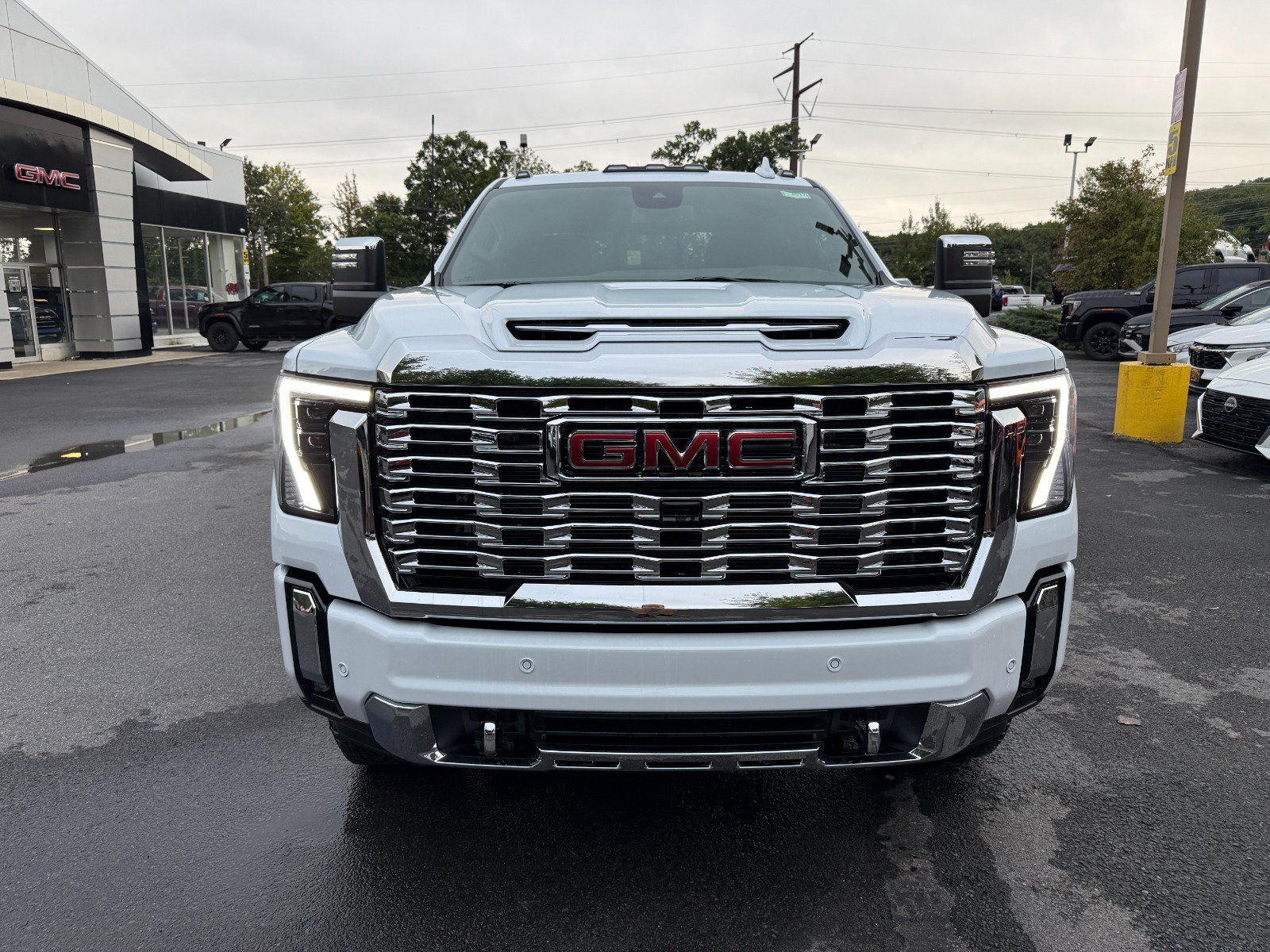 New 2026 GMC Sierra 3500 Denali AWD/4WD image 8